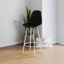 Banqueta Eames Design Moderno Tubo de Ferro Branco Assento Preto Banqueta Eames Design Moderno Tubo de Ferro Branco Assento Preto