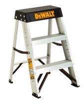 Banqueta Industrial DEWALT DXL2010-02 - 2 Etapas, 300 Libras, Prata
