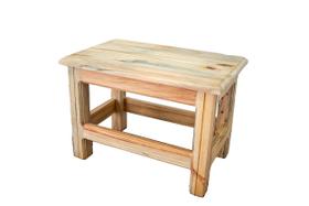 Banquinho de Madeira Maciça