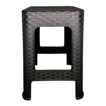 Banquinho De Plástico Banqueta Preta Rattan Resistente Empilhável Multiuso Premium Decoração - Baita - Baitashop