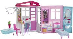 Barbie Dollhouse, Playset portátil de 1 história com piscina e acessórios, para pessoas de 3 a 7 anos