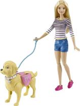 Barbie Walk e Potty Pup com boneca loira
