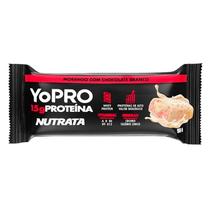 Barra de Proteína YoPRO Danone Sabor Chocolate Branco com Morango 55g