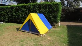 Barraca de Camping Modelo Canadense Natura 3 Lugares Gripa Tents Padrão Azul Royal & Amarela