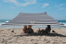 Barraca de praia Neso Grande, refrigerador de 2,7 m x 2,7 m de altura