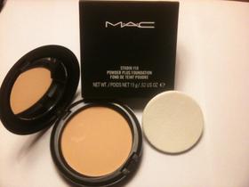 Base em pó MAC Studio Fix Plus Shade NC-35 15g