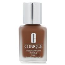 Base líquida Clinique Superbalanced MakeUp No. 18 Clove 30ml