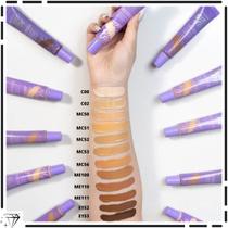 Base liquida stay fix ruby rose