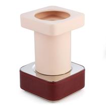 Base Prata em Couro Vermelha com Vaso Alto Cerâmica Nude Fragmentos Base Prata em Couro Vermelha com Vaso Alto Cerâmica Nude Fragmentos