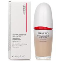 Base Shiseido Revitalessence Skin Glow SPF 30 220 Lin Base Shiseido Revitalessence Skin Glow SPF 30 220 Lin