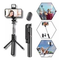 Bastão Pau de Selfie Tripé Retrátil Com Luz LED Controle Bluetooth Celular Bastão Pau de Selfie Tripé Retrátil Com Luz LED Controle Bluetooth Celular