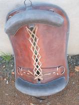 Basto modelo cabeça baixa. Modelo exclusivo.