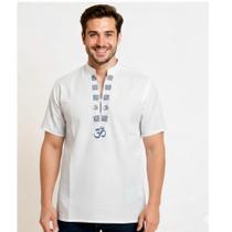 Bata Masculina Om Branca Manga Curta Bata Masculina Om Branca Manga Curta