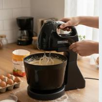 Batedeira Elétrica 127V com Balde 2L Preta