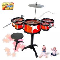 Bateria Instrumento Infantil c/ Banquetas Menino - Toy King 5 Tambor Brinquedo Musical Completo