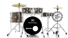 Bateria Michael Trinity Matte Oaky DMT318MDK com Bumbo 18,10,12,14 c/ Ferragens, Pratos e Banco Bateria Michael Trinity Matte Oaky DMT318MDK com Bumbo 18,10,12,14 c/ Ferragens, Pratos e Banco