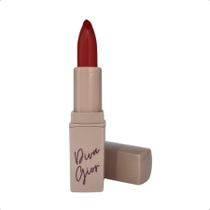 Batom Bala Cremoso Diva Gior Vermelho Intenso 3,5g Vegano Hidratante e com FPS 15