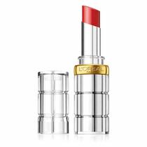 Batom L'Oréal Paris Color Riche Shine (na tonalidade Vermelho Clássico / Red Passion).