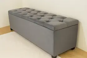 Baú Estofada Em Capitonê Queen 160x40x45cm Cor Camurça - Qualidade e Conforto Para o Seu Lar