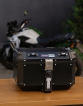 Bau Givi Outback 58l Monokey C/ Trava Traseiro Bmw Trekker Cor:Preto