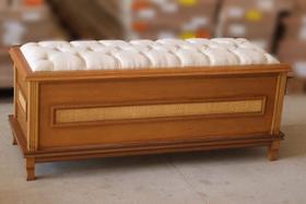 Baú para Quarto de Casal Estofado 1,60m - Athenas - Móveis Montanhês