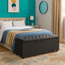 Baú Recamier Cor Cinza Sara Com Capitonê 150cm Para Camas Queen - LV Baú Recamier Cor Cinza Sara Com Capitonê 150cm Para Camas Queen - LV