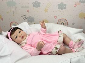 Bebê Reborn Boneca Menina Ana Dolls, TOMA BANHO, MAMA E FAZ XIXI, Cabelo Fio a Fio, Lançamento Enxoval Completo Bebê Reborn Boneca Menina Ana Dolls, TOMA BANHO, MAMA E FAZ XIXI, Cabelo Fio a Fio, Lançamento Enxoval Completo