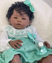 Bebê Reborn Boneca Menina Realista, Feito À Mão C Enxoval Completo,50cm, Negra, Realista, Cabelo Fio a Fio