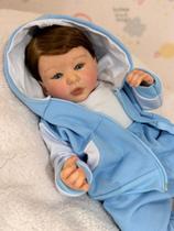 Bebe Reborn Boneca Príncipe Fio A Fio Toma Banho Vinil, 50cm , Enxoval completo com moletom