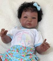 Bebe Reborn Menina Boneca, Enxoval completo com 20 itens, Pode Tomar Banho, Corpo de Vinil Silicone, Marca do pezinho e da Vacina, 50cm de Altura