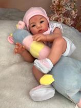 Bebê Reborn Menina Corpo de Pano Macio Carequinha