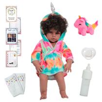Bebe Reborn Menina Negra Corpo de Silicone Roupão Unicórnio Bebe Reborn Menina Negra Corpo de Silicone Roupão Unicórnio
