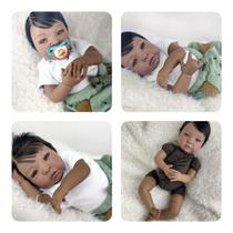 Bebê Reborn Menino Negro Realista Molde Shian Feito à Mão Cabelo Fio a Fio Olhos Castanhos 50cm, 2kg Enxoval Completo ENTREGA IMEDIATA Bebê Reborn Menino Negro Realista Molde Shian Feito à Mão Cabelo Fio a Fio Olhos Castanhos 50cm, 2kg Enxoval Completo ENTREGA IMEDIATA