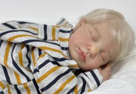 Bebê Reborn Menino Realista Kit Lou Lou Lançamento Corpo Inteiro Vinil Silicone Toma Banho 48cm Enxoval Completo Bebê Reborn Menino Realista Kit Lou Lou Lançamento Corpo Inteiro Vinil Silicone Toma Banho 48cm Enxoval Completo