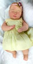 Bebê Reborn Muito Realista Cabelinho Pintado Olhos Fechados 65cm, 2.5kg Enxoval Completo ENTREGA IMEDIATA