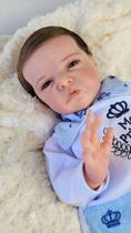 Bebê reborn silicone bem macio cabelo fio a fio feito a mao