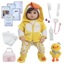 Bebê Reborn Valentina Fio a Fio 46cm Roupa Pato Com Pelúcia