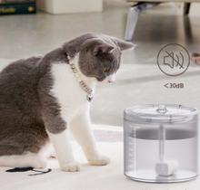Bebedouro com Filtro Automático 1,8L para Pet Gato Cão com Água Corrente