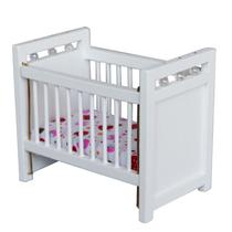 Berço de bebê branco em miniatura Dollhouse Furniture, escala 1:12 Berço de bebê branco em miniatura Dollhouse Furniture, escala 1:12