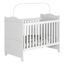 Berço padrão americano 3 em 1 Mini Cama / Sofá cama com Suporte Mosquiteiro EDDY Linha Infantil com Rodízios Cor Branco brilho 100% MDF - JA