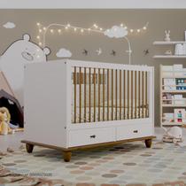 Berço Vira Cama em Mdf 96cm X 79,5cm Joy Off White/Nogueira Berço Vira Cama em Mdf 96cm X 79,5cm Joy Off White/Nogueira