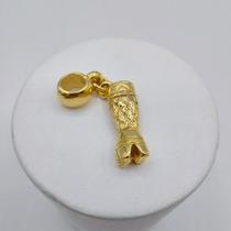 Berloque atabaque banhado a ouro 18k