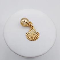 Berloque concha pequena banhado a ouro 18k