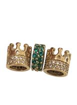 Berloque coroa em ouro 18k amarelo com zirconio azul e branco kit com 3 peças. ROSANGELA LIMA JOIAS Berloque coroa em ouro 18k amarelo com zirconio azul e branco kit com 3 peças. ROSANGELA LIMA JOIAS
