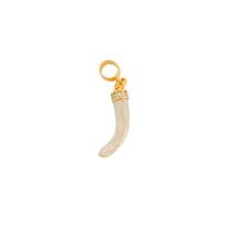 Berloque Dente de Sabre Banhado a Ouro