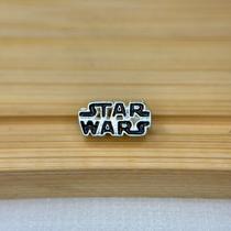 Berloque letreiro Star Wars banhado a prata, com garantia
