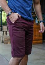 Bermuda Básica Masculina Ixória Sarja Iron Marsala