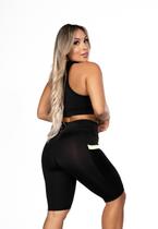 Bermuda Biker Fitness com Bolso Verde Academia Cintura Alta Preta