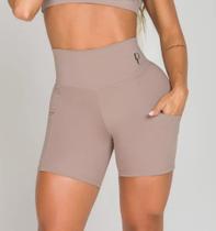 Bermuda Ciclista De Chelles com Bolsos Laterais, Suplex. M, Rafia Bermuda Ciclista De Chelles com Bolsos Laterais, Suplex. M, Rafia