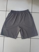 Bermuda com Bolso Tecido Tactel com Elastano